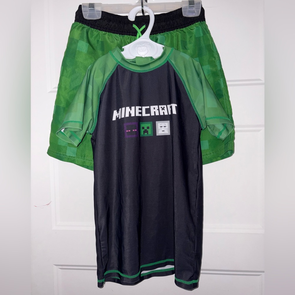 Minecraft Boys' Black & Green Rash Guard Swim Shirt